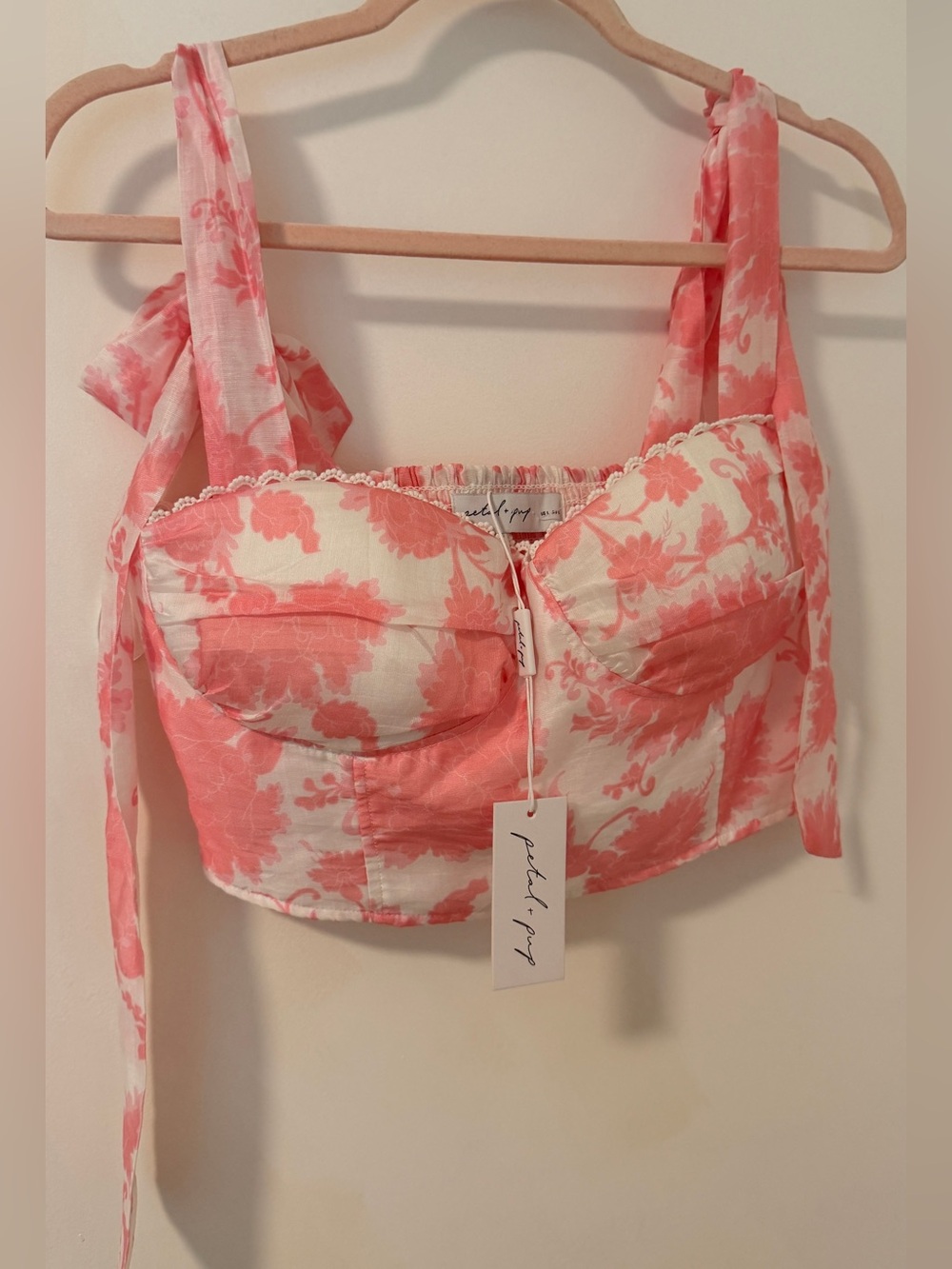 NWT pink floral Petal & Pup Elle Crop Top sweetheart neckline